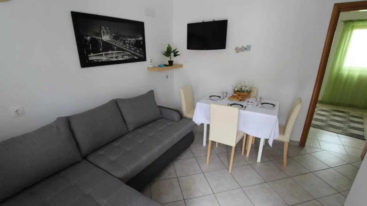 Apartments Kovacic Malinska 0*,